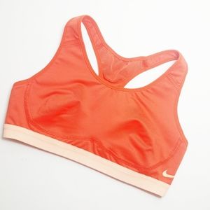 Nike Sports Bra Sz Small ~ Non Slip Push up